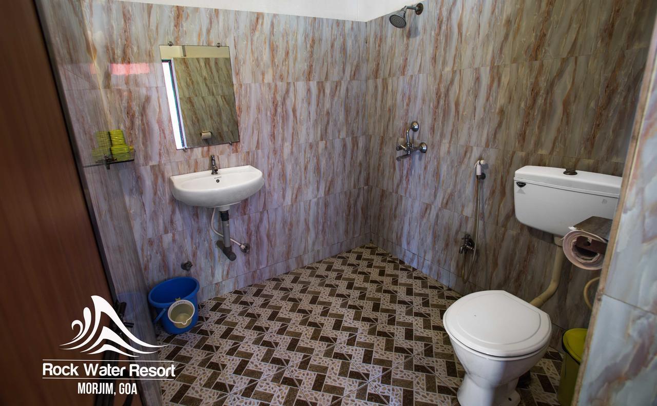 Rock Water Resort Морджим Екстериор снимка