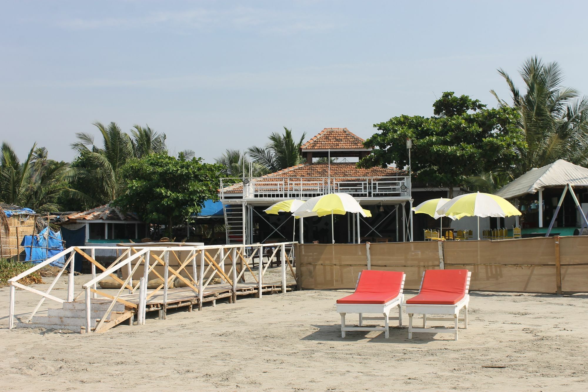 Rock Water Resort Морджим Екстериор снимка